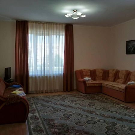 Apartments Domovik Просторная Квартира С Видом На Горы Mukacheve Bagian luar foto