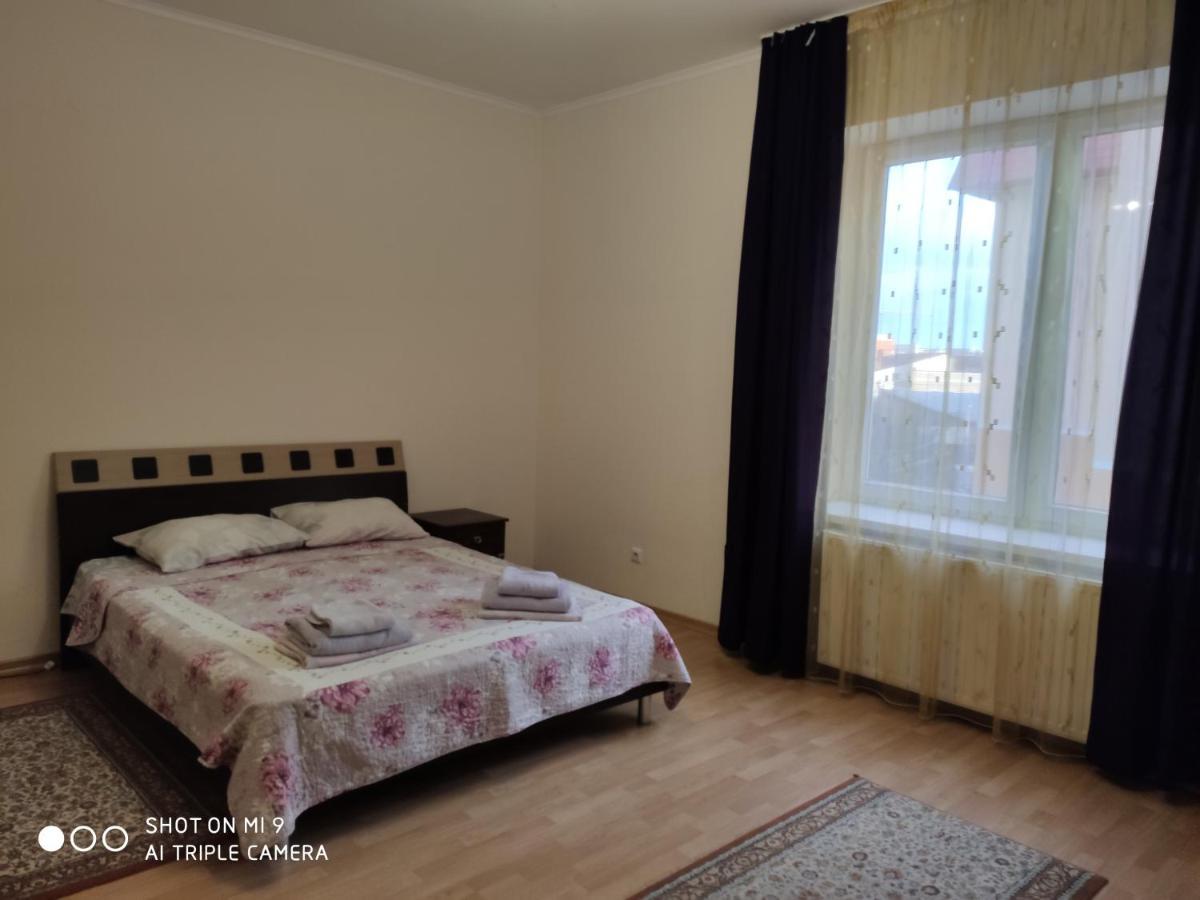 Apartments Domovik Просторная Квартира С Видом На Горы Mukacheve Bagian luar foto