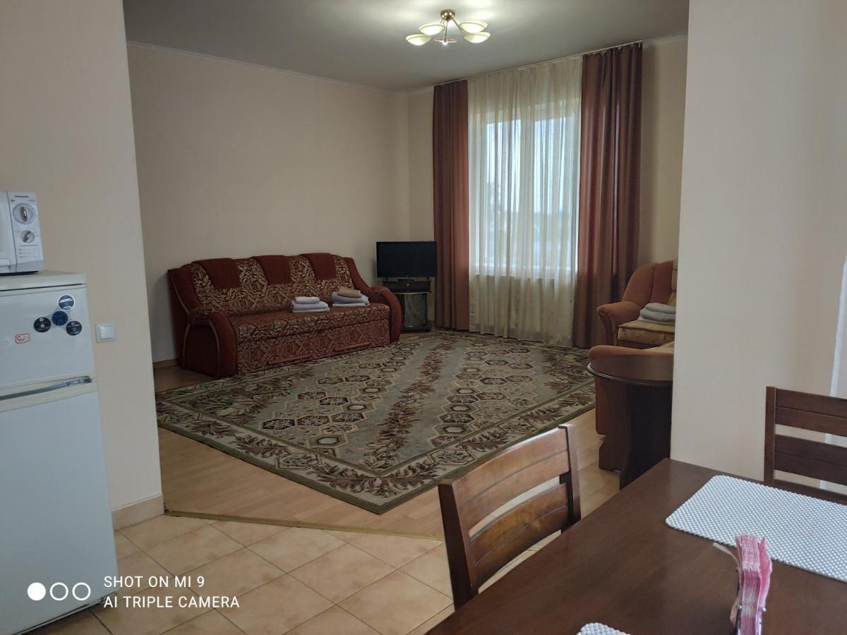 Apartments Domovik Просторная Квартира С Видом На Горы Mukacheve Bagian luar foto